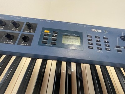 Yamaha CS1X 61-Key Digital Keyboard Synthesizer USED(Confirmed to