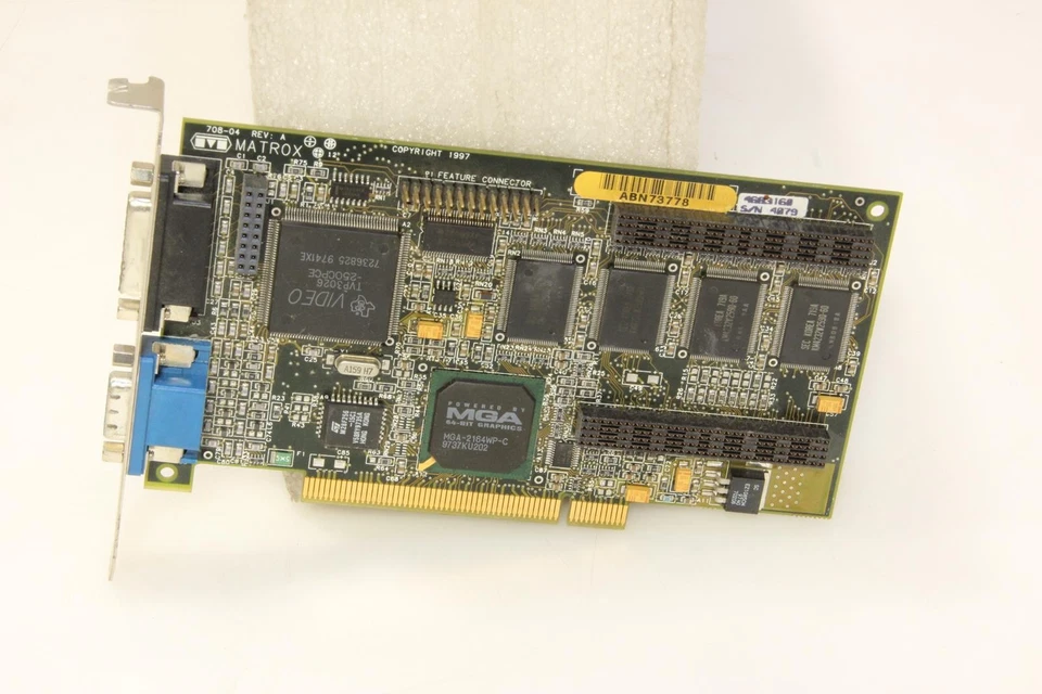 Vintage Matrox 708-04 4MB MIL2P/4N PCI Graphics Card. SKU224036 - Image 3 of 4