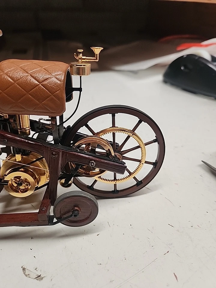 Vintage Franklin Mint 1885 Daimler Single Track Motor Vehicle Model  - Image 4 of 4