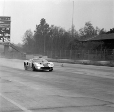 Masten Gregory John Whitmore Ford GT40 1966 Motor Racing Old Photo 2