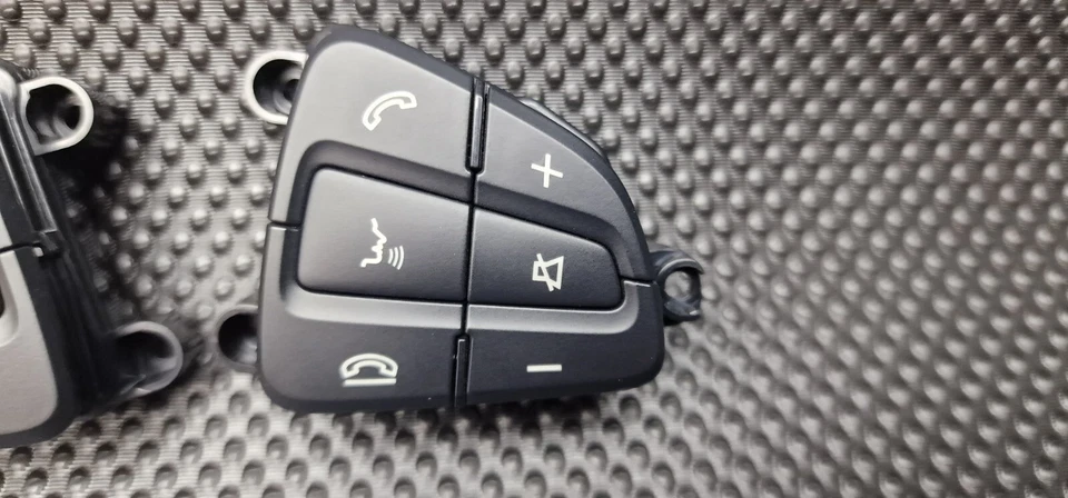 Mercedes Benz w447, w448, V190, Vito Buttons Steering wheel A4709052700 - Image 4 of 4