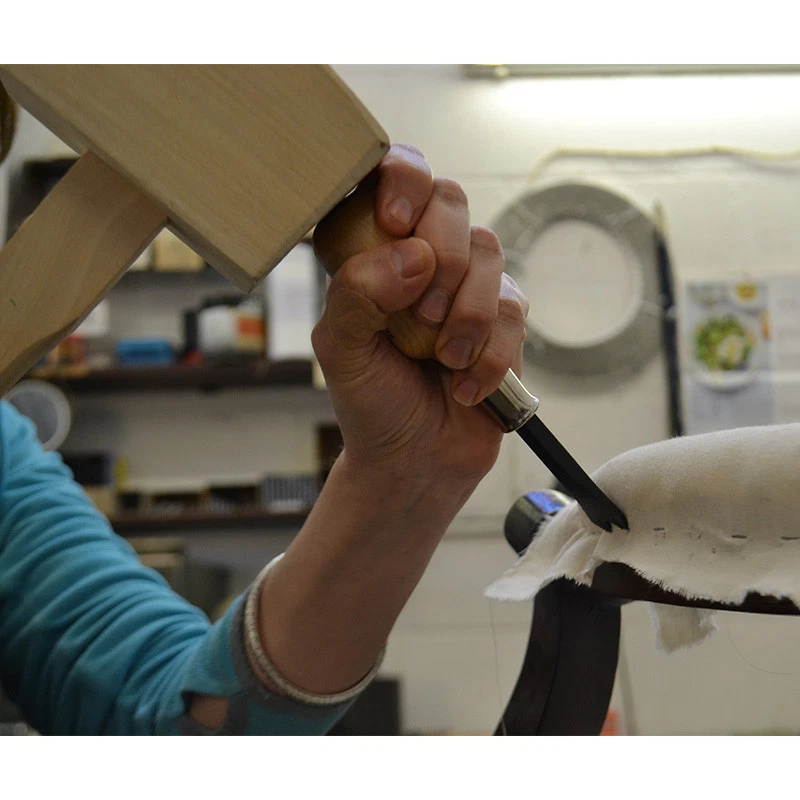 C.S. Osborne Staple Lifter / Remover - Quality Upholstery Tools - Image 2 of 4