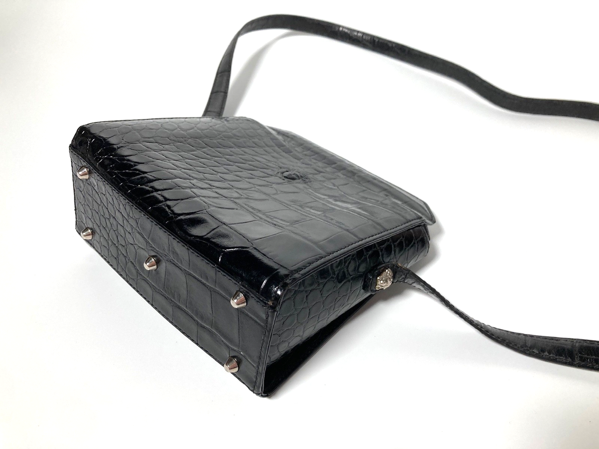 GIANNI VERSACE VINTAGE '90s CROCODILE MEDUSA EMBOSSED SHOULDER BAG