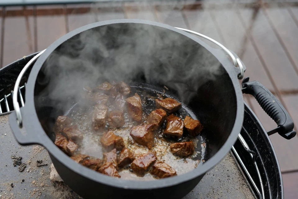 Dutch Oven Gusseisen Topf Feuertopf Gusstopf Schmortopf Bräter Alpha BBQ-Toro - Bild 3 von 4