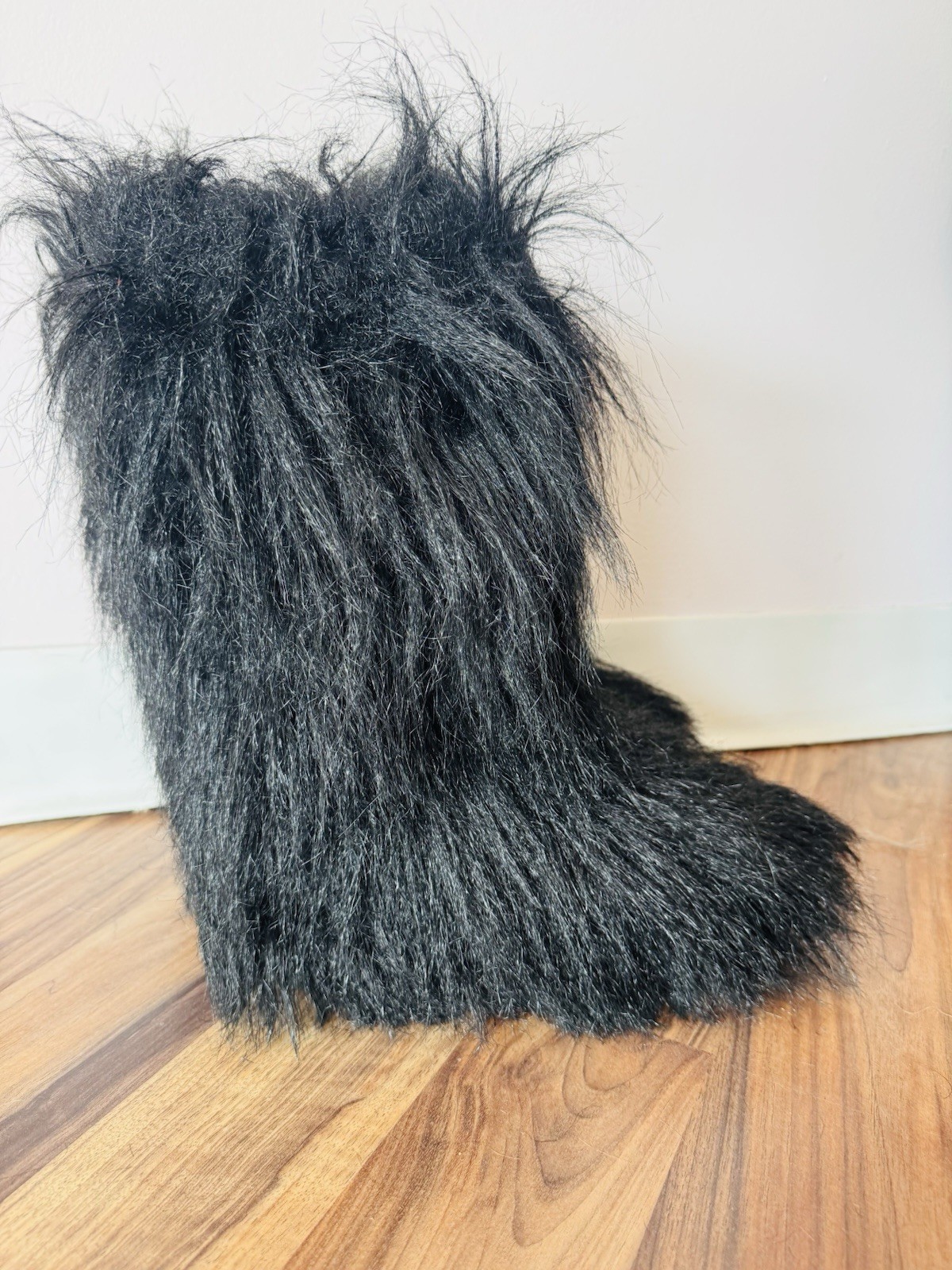 Vintage Donald J Pliner Yeti Faux Furry Boots Apres Ski Black Sz 8 Womens image 8