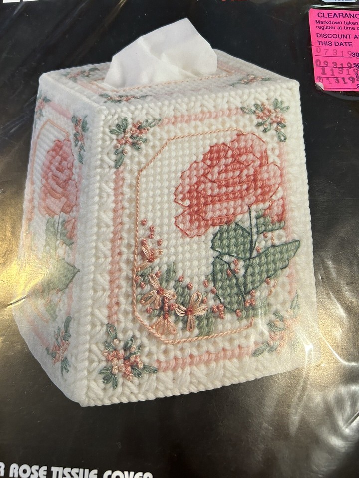 Dimensions Plasticpoint "Summer Rose" Tissue Box Cover 1988 New in