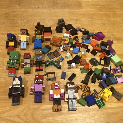 Minecraft Creator Series Lot 10 Figures  100+ Pieces Wolf Fire Camp
