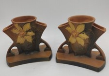 Vintage Pair of Roseville Art Pottery Clematis Fan Vase 192‒5