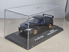 Coche diecast Subaru Impreza WRX STI / 1:43 / negro con ruedas doradas / raro