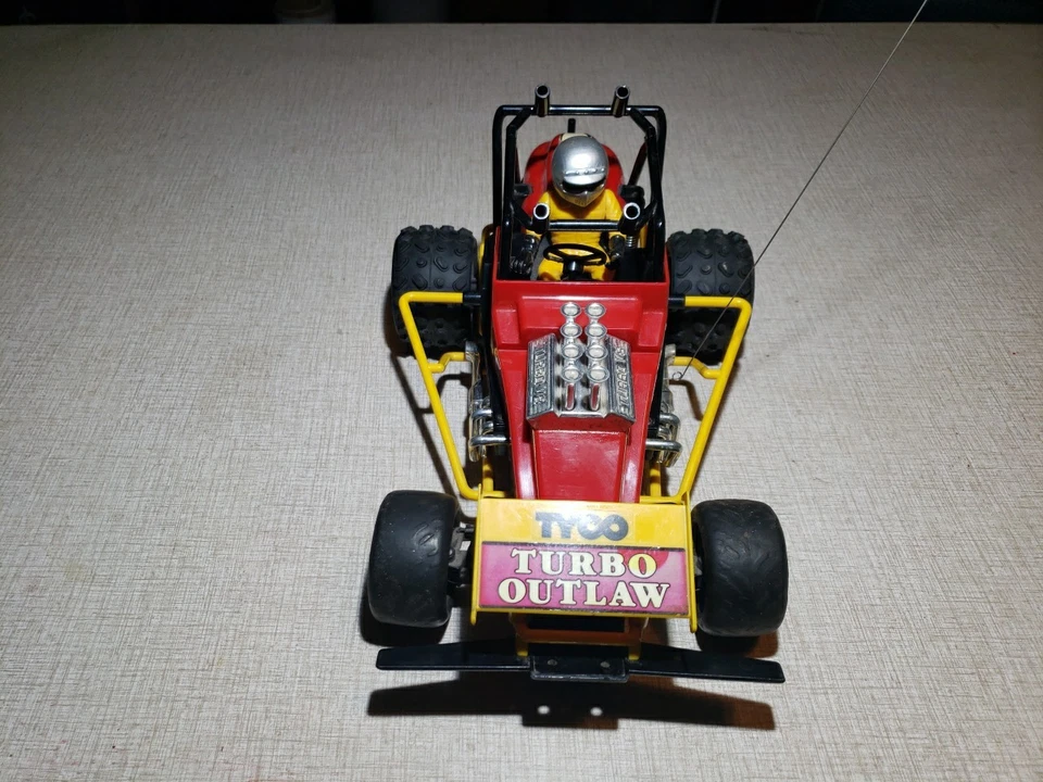 Tyco Turbo Outlaw 49 MHz, control remoto no original incluido, probado y funciona bien. Foto 3 de 4