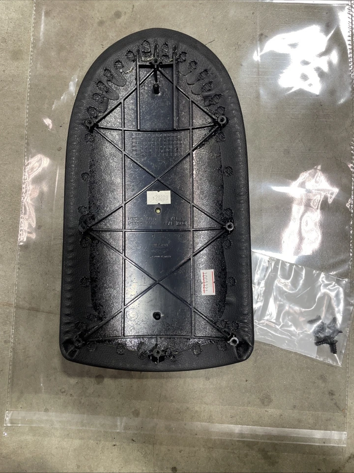 Оригинальная черная кожаная крышка подлокотника для центральной консоли Nissan 370Z 2009-2020 годов выпуска - Изображение 4 из 4