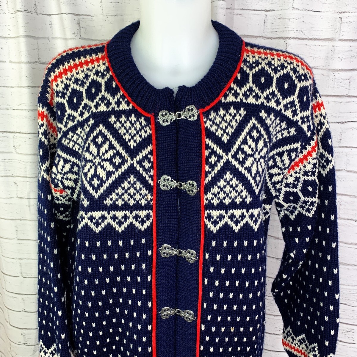 Dale of Norway Cardigan Sweater Size 42 M Wool Metal Clasp Front