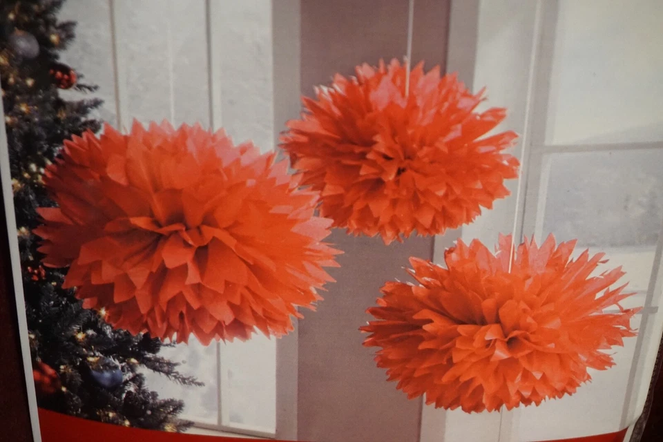 ¡¡TIEMPO DE FIESTA!! 6 POMPONES DE TECHO ROJOS 16" Y 2 BLANCOS 12" CUMPLEAÑOS, BEBÉ NAVIDAD Foto 3 de 4