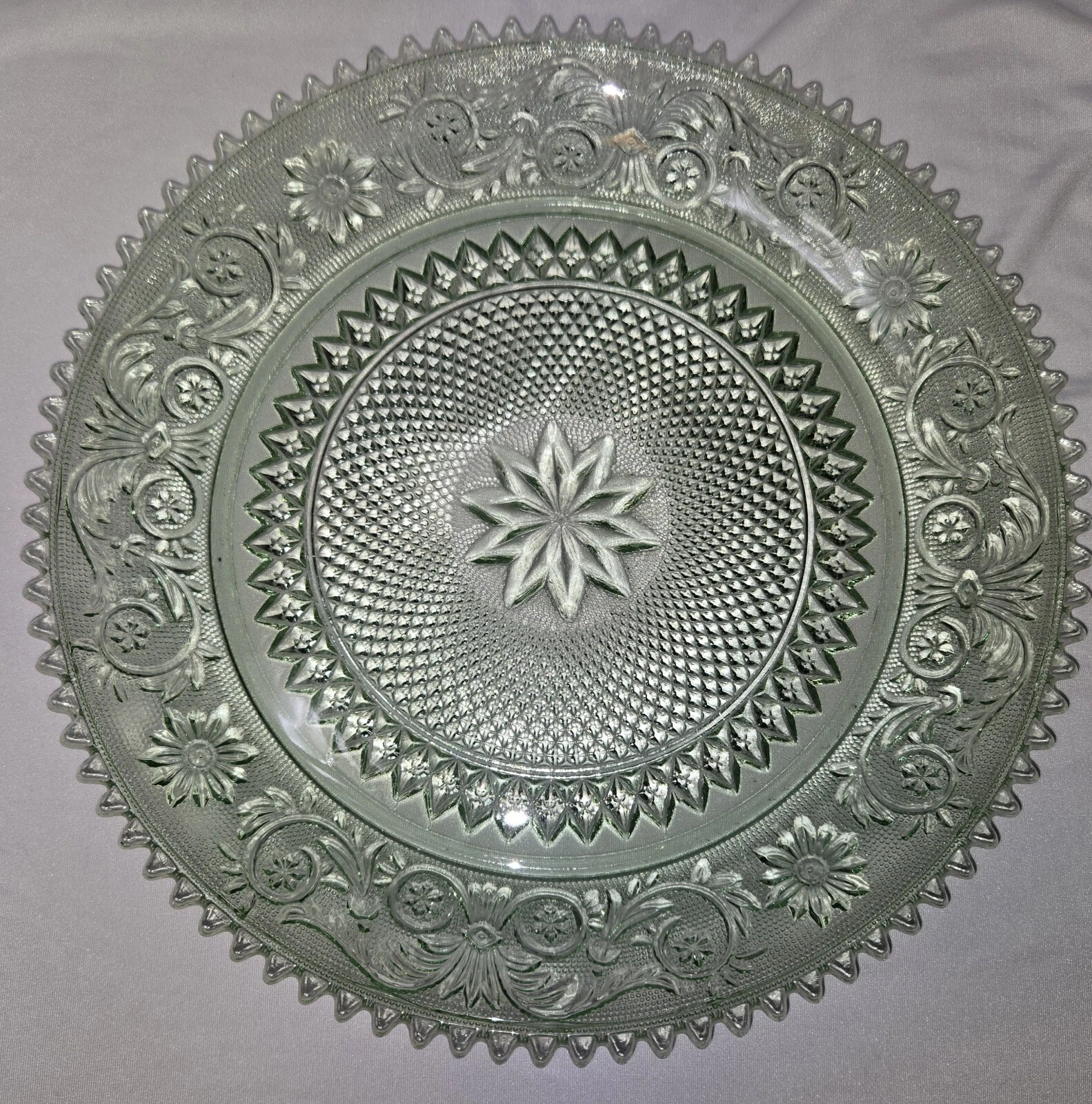 Vintage Tiara Indiana Sandwich Glass Chantilly Green 12” Round Serve TrayPlatter