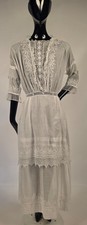 EDWARDIAN WHITE DRESS W PAISLEY EMBROIDERY LACE TRIM CHEMICAL LACE FRONT