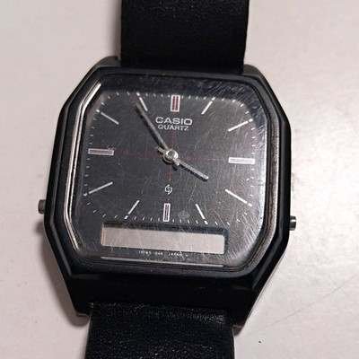 Casio Quartz Armbanduhr Quarz Analog/Digital schwarz Lederband Tonneau LCD
