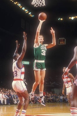 Fred Roberts Milwaukee Bucks drives to the basket during basketbal- Old Photo