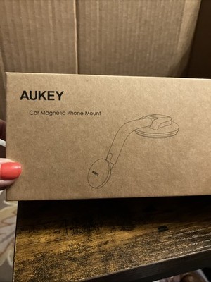 AUKEY Car Magnetic Phone Mount Windshield Dashboard Mount