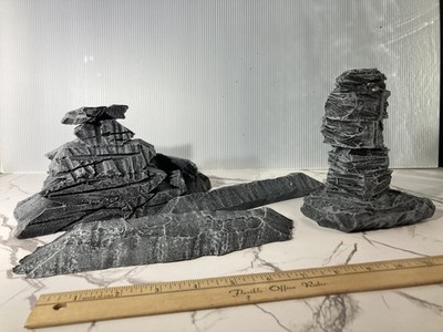 Warhammer 40k Custom-made rock formation for  40 K Tabletop game C