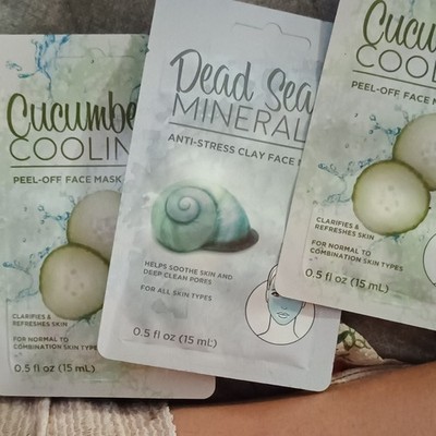 Assorted Cucumber Cooling Peel-Off Face Mask w/ Aloe 0.5 fl oz (15 mL)