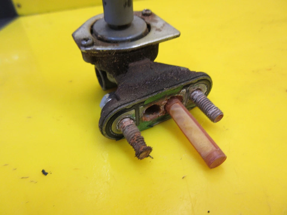 原始设备制造商川崎 NINJA ZX6R ZX9R ZZR600 燃油罐 PETCOCK 关闭阀门 — 第 2/4 张图片