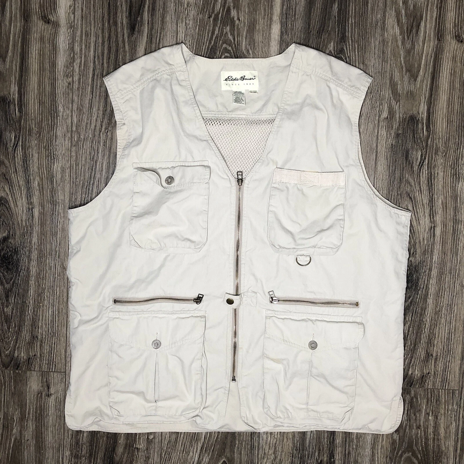 Eddie Bauer Khaki 6-Pocket Safari Hunting Hiking Photographer Outdoors Vest XL
Opens in a new window