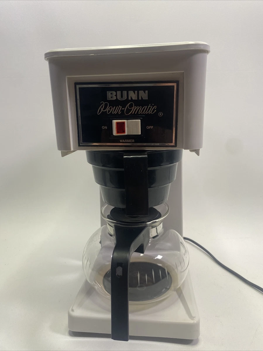 BUNN GR Pour-Omatic Coffee Brewer Maker White With Extra Carafe