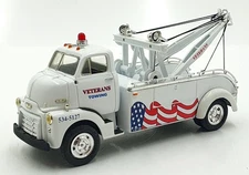 First Gear 1/34 Scale 19-1182 - 1952 GMC Heavy Duty Wrecker - Veterans Towing