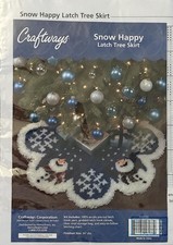Herrschner  Snow Happy  34" LATCH HOOK TREE SKIRT KIT  Acrylic Yarn  NEW 