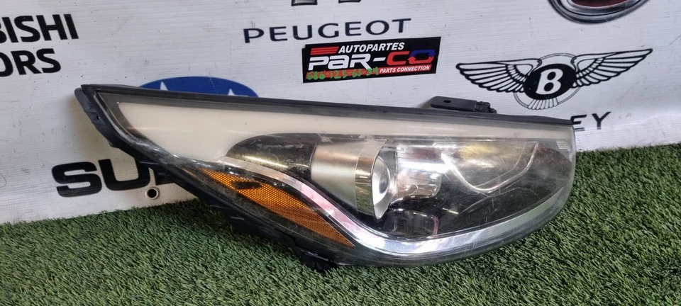 Faro halógeno pasajero derecho Hyundai Tucson 2014 2015 Foto 2 de 4