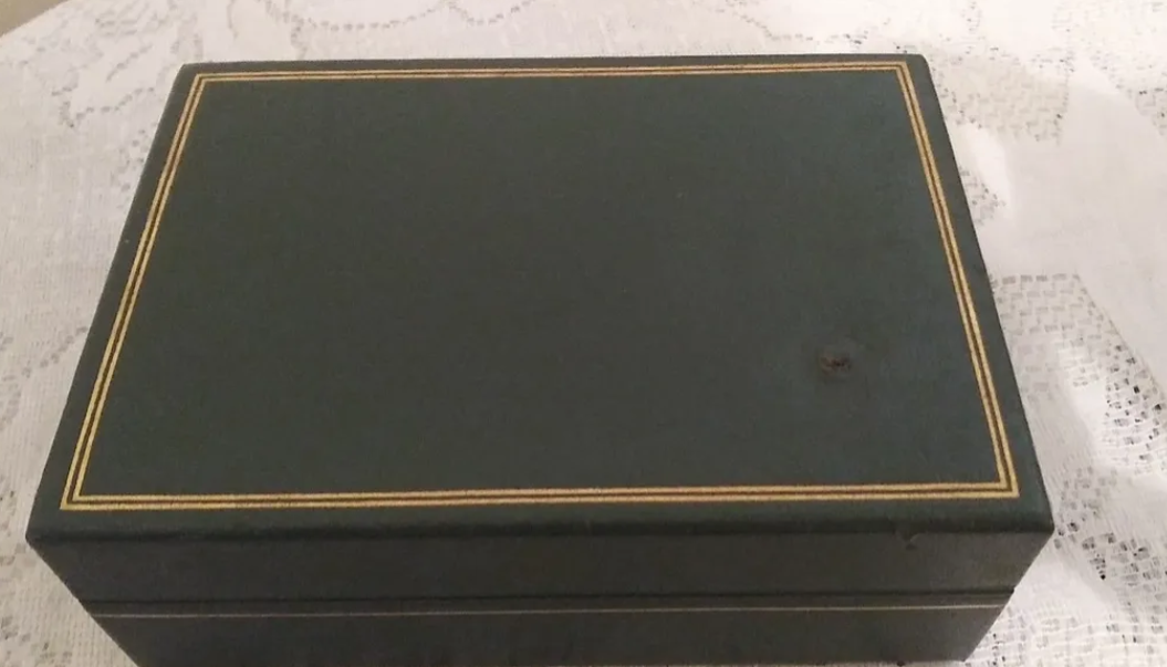 Picture 1 of 6