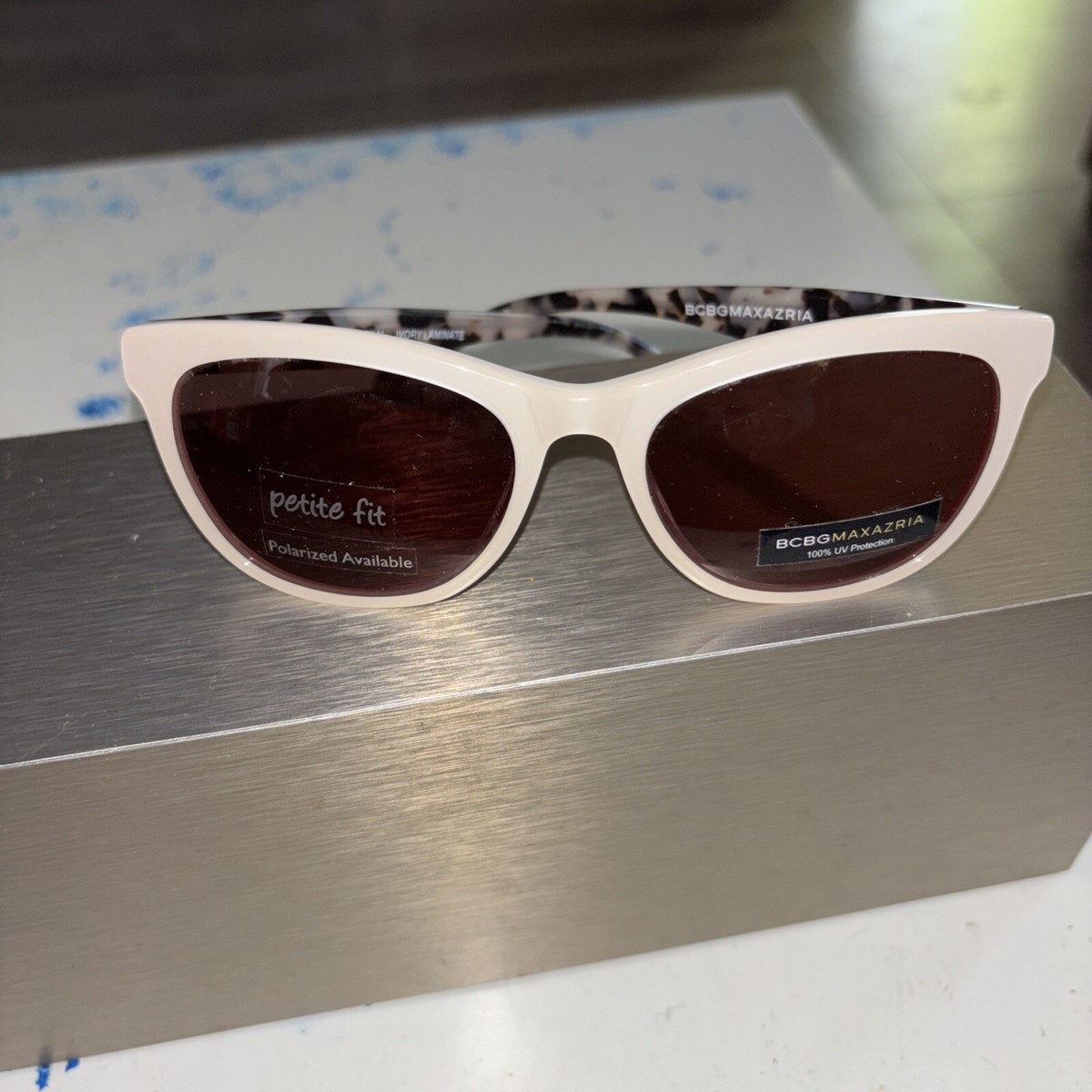 BCBGMaxAzria Sunglasses Amazon.com: BCBG Women main image 2