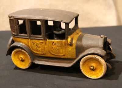 Vintage Arcade Yellow Cab Reproduction Cast Iron Toy Truck #3333 KG JD