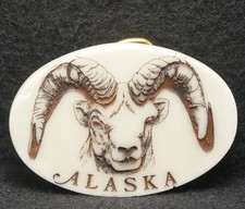 XA09116 AMAZING VINTAGE 1970s  ALASKA  STATE COMMEMORATIVE RAM ART BELT BUCKLE
