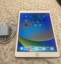 2020 Apple iPad 10.2-inch, Wi-Fi, 32GB -Gold 8th Generation Used No Problem