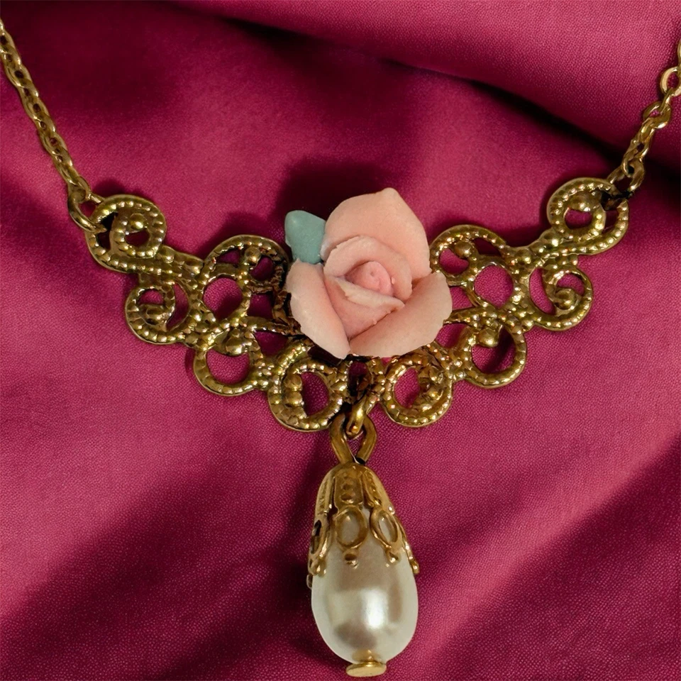"Collar de cadena vintage de 17"" con gota de perlas de imitación rosa rosa tono dorado joyería 1928" Foto 3 de 4