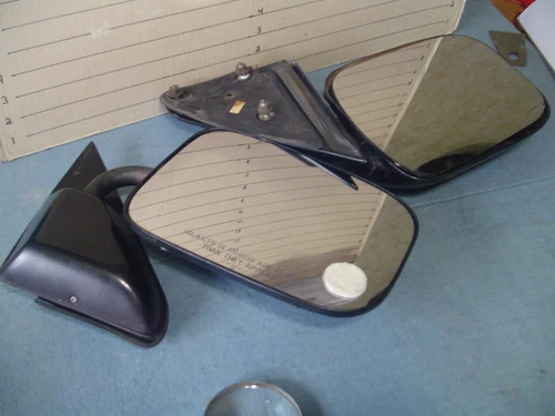 Used Right, left Door Mirrors fits: 1993 GM, GMC 1500 pickup Manual door mirrors