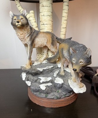 The Bradford Exchange Al Agnew Spirit of The Forest Wolf Art Table
