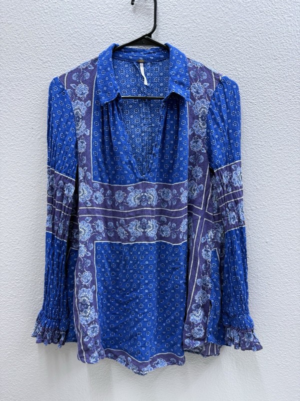 Free People Shirt Size Small Summer Boho Gauzy Lightweight Soft Blue