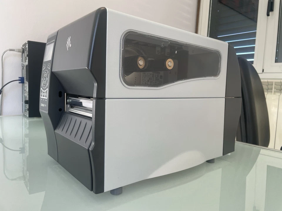 Stampante Zebra ZT230 per Etichette - Nera - Immagine 2 di 4