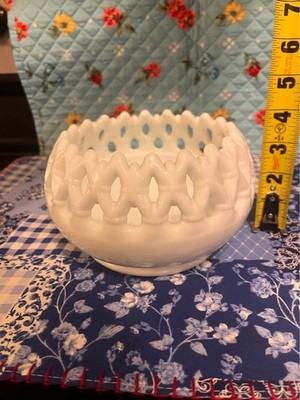 Authentic Westmoreland Milk Glass Lattice Bowl Vintage Piece ''Old Quilt'' Design