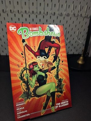 DC Comics: Bombshells Vol 5 - Paperback By Bennett, Marguerite - GOOD