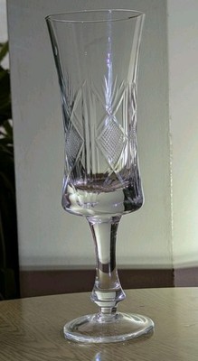 Kristall Sektflöten 19cm/7 1/2'' polnisch PRL Ära Distel Lukenschliff top 