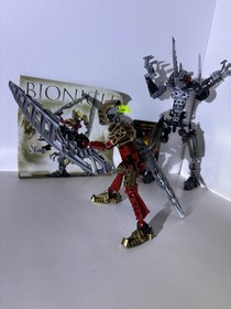 Lego BIONICLE  Toa Lhikan & Kikanalo Set 8811  Incomplete Set with manual