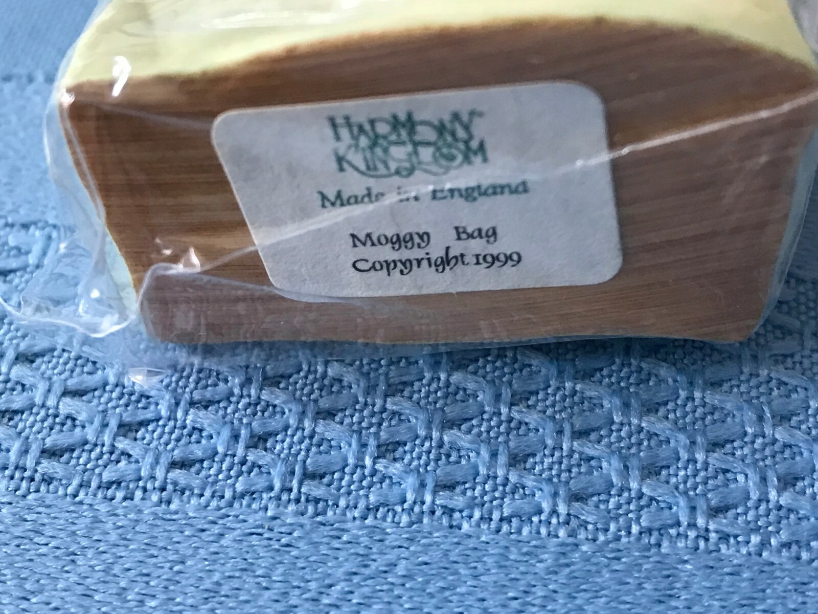 Harmony Kingdom,RETIRED,"Moggy Bag", The Cat in the Bag,#TJCA9,  NIB