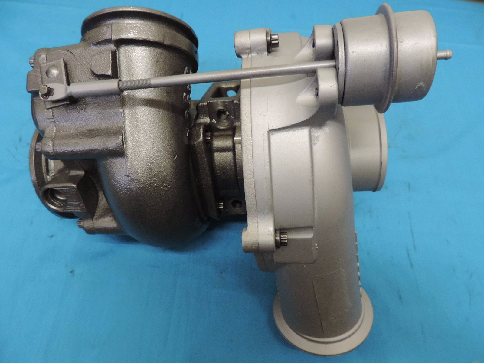 Adjustable Wastegate Actuator 22 PSI For 99.5-2003 Ford 7.3L Powerstroke With Garrett GTP38 Turbo