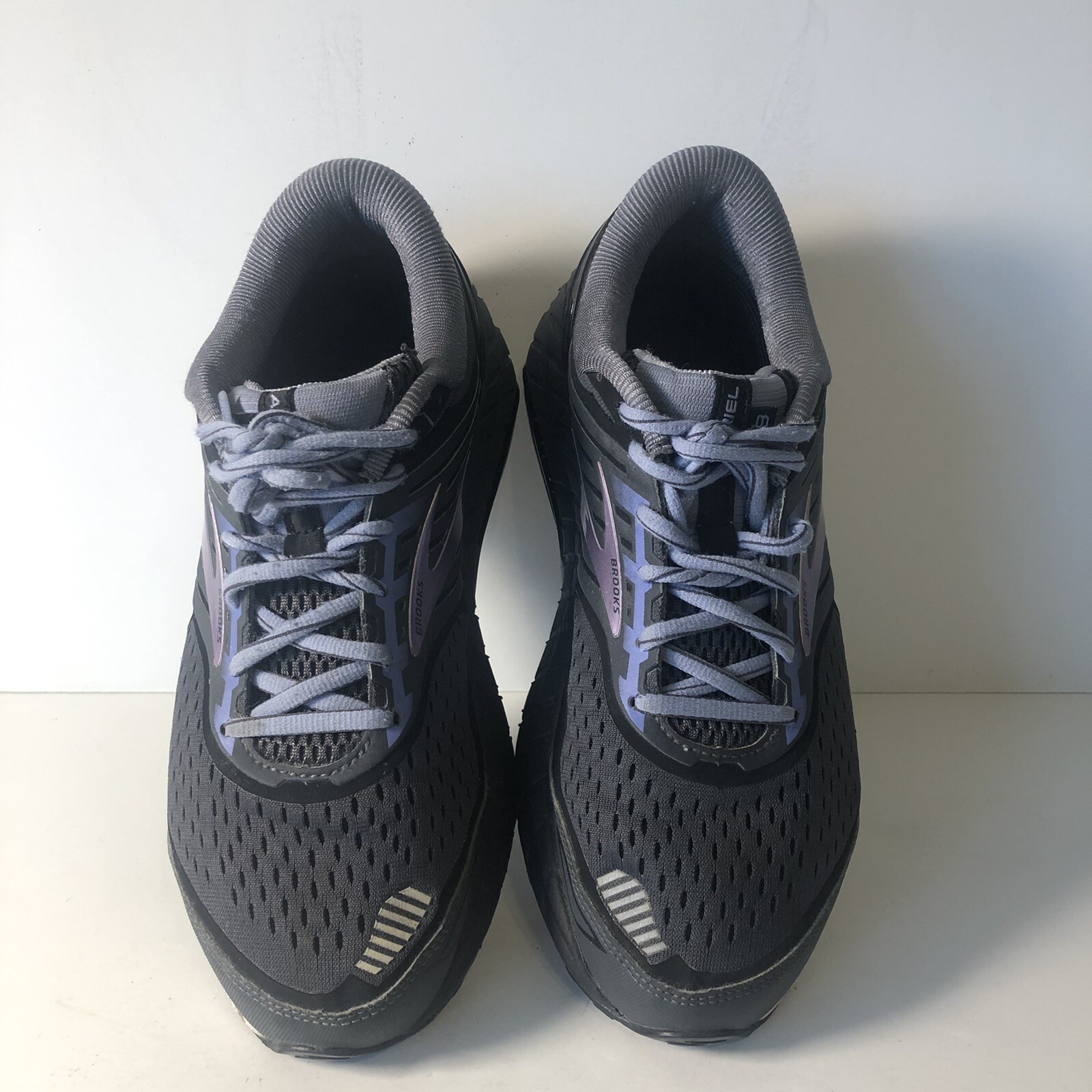 brooks ariel 18