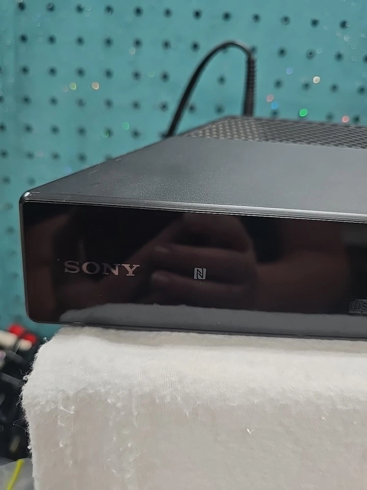 Sony CMT-X5CD Bluetooth Wireless Personal Audio System (CD Doesn’t Work) - Image 2 of 4