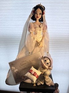 Disney D23 Expo 2022 Princess 17" Snow White Limited Edition LE944/1000 Doll