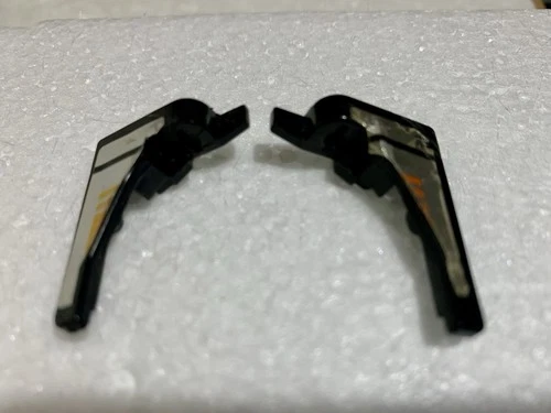 G1 Cassettes: vintage KO Condor (Laserbeak) part feet pair lot Soundwave